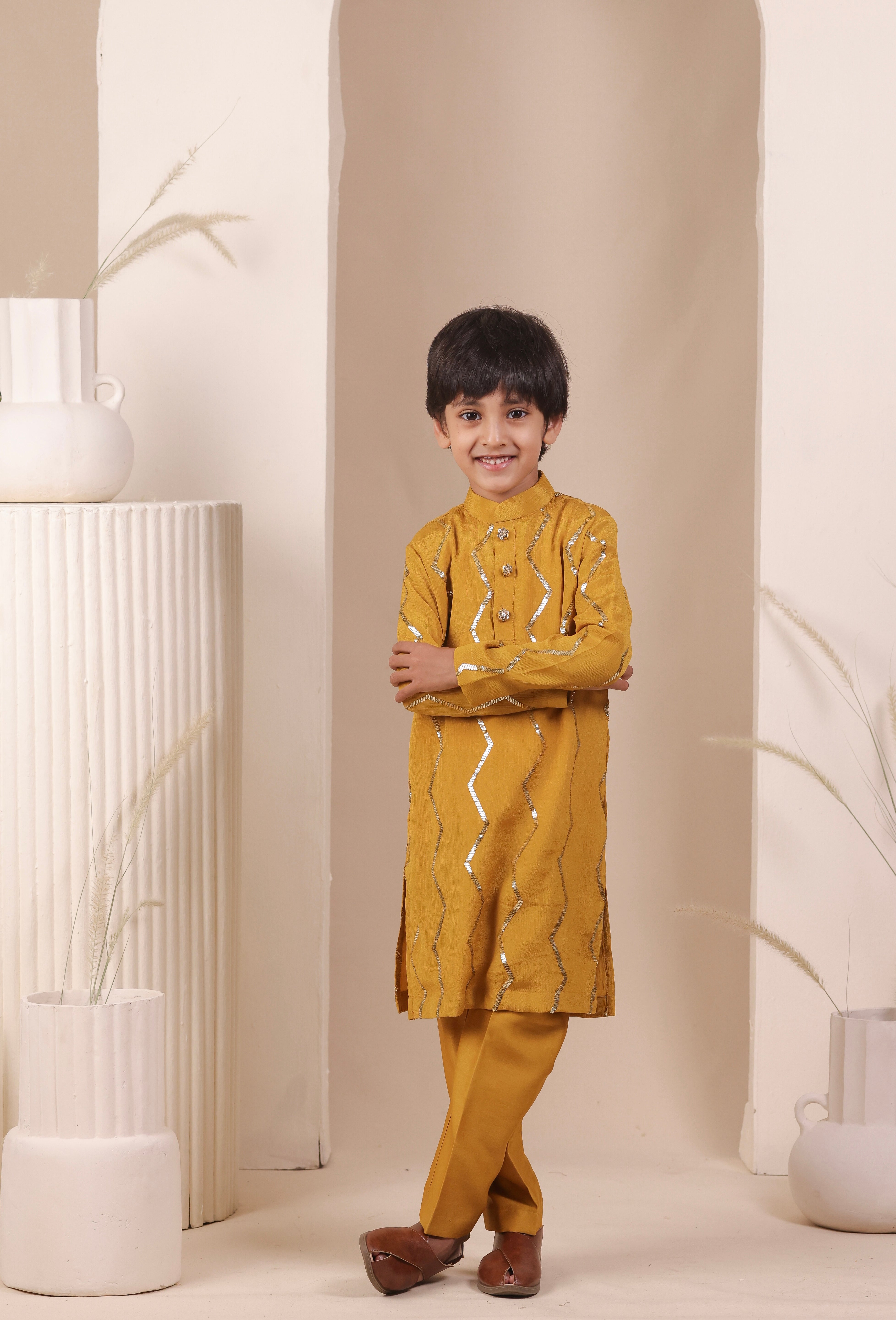 Dhoop Tara Kurta Set