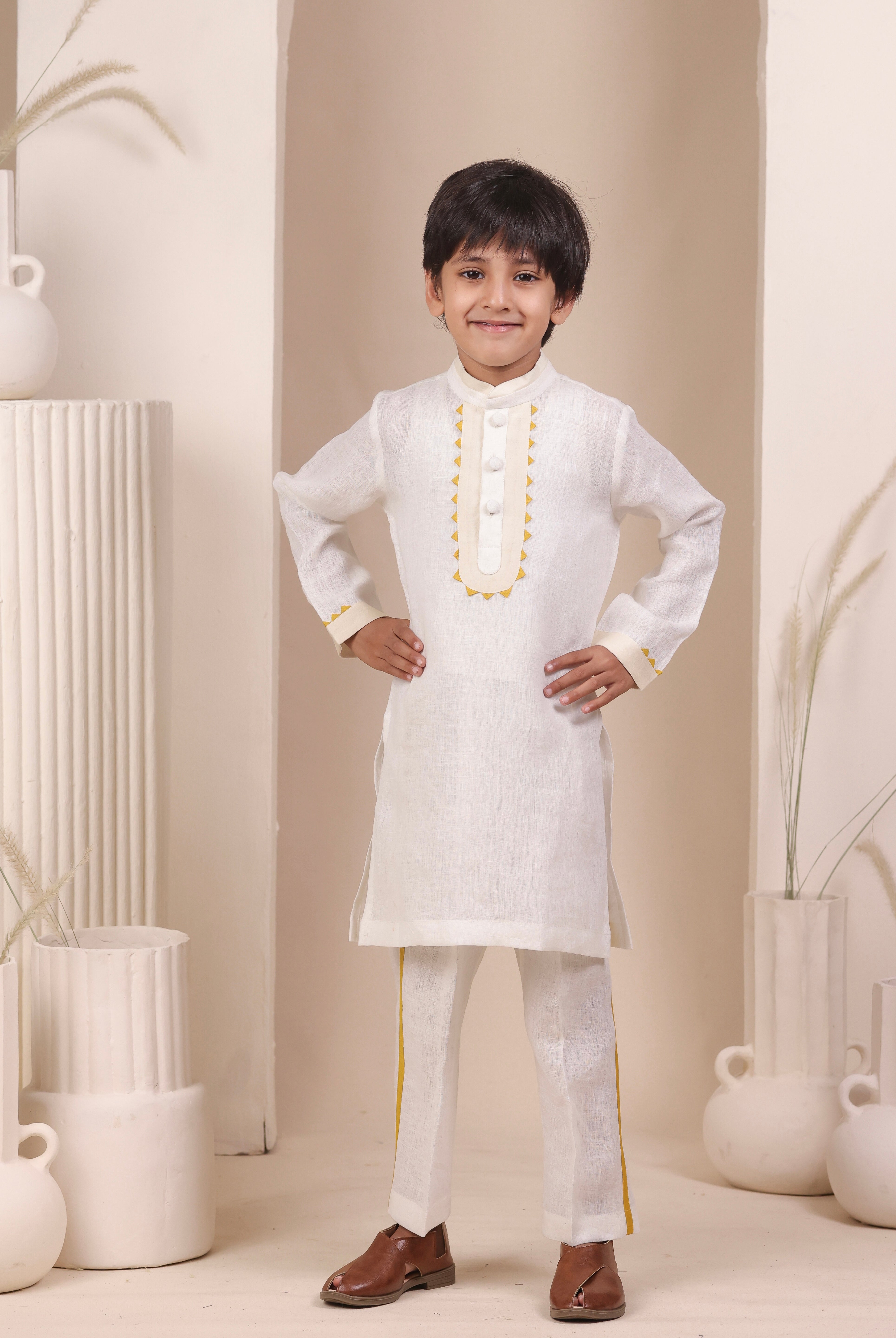 Safed Rekha Kurta Set