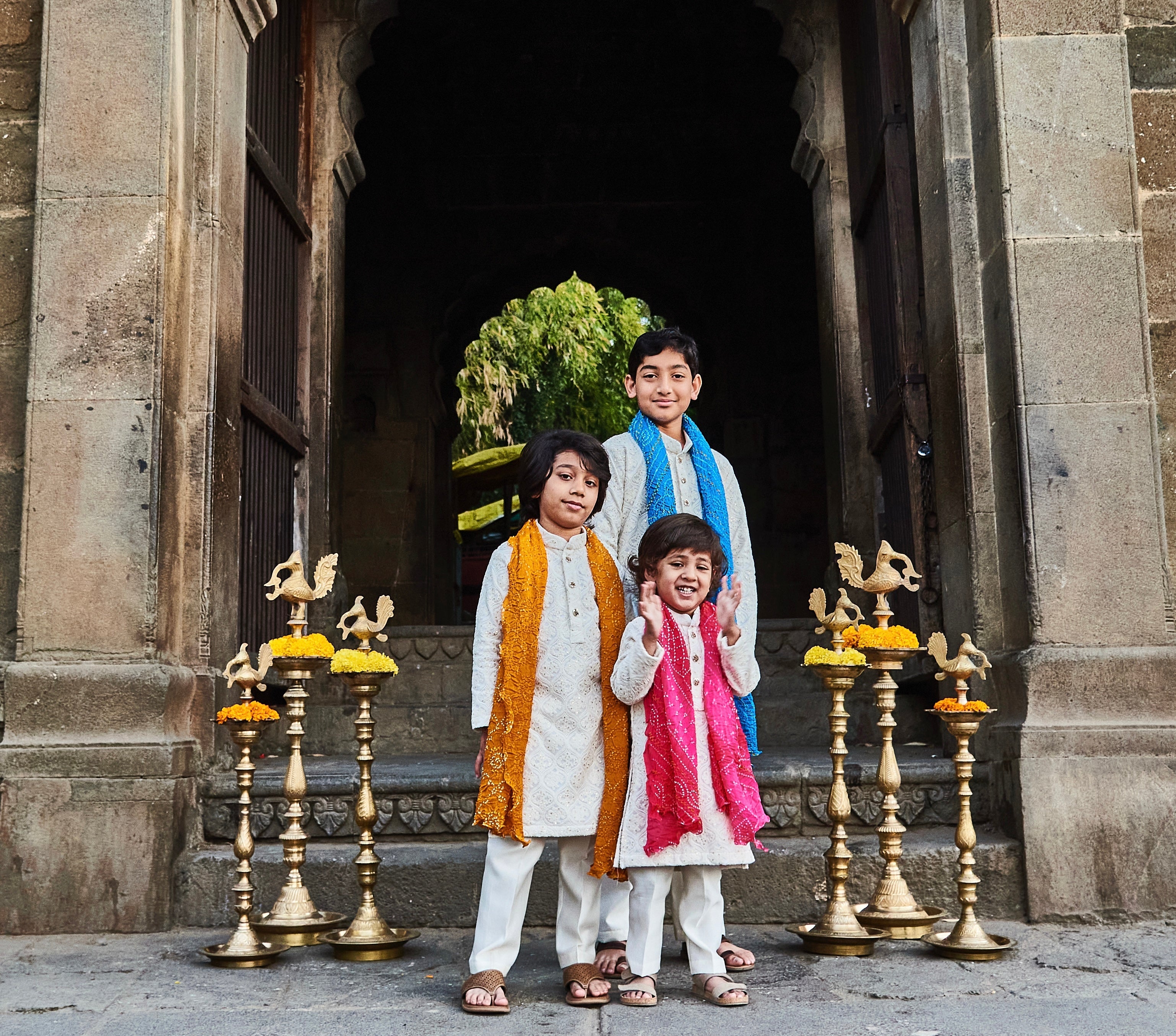 Blue Bandhani Stole With Lakhnavi Kurta