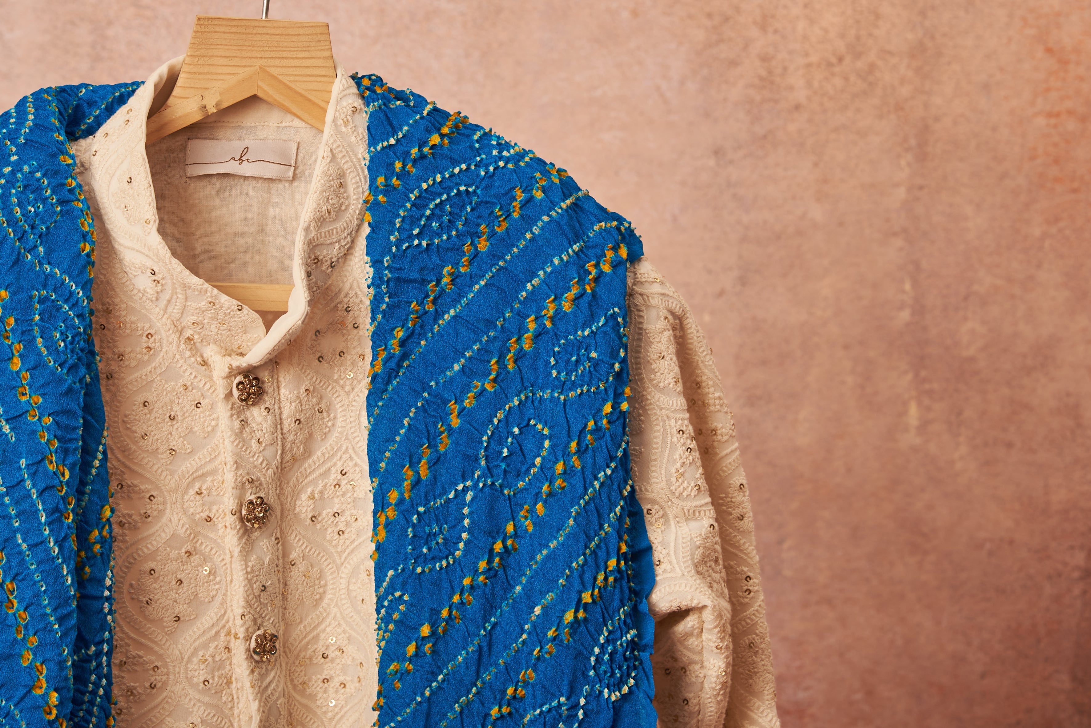 Blue Bandhani Stole With Lakhnavi Kurta