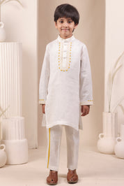 Safed Rekha Kurta Set