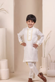 Safed Rekha Kurta Set