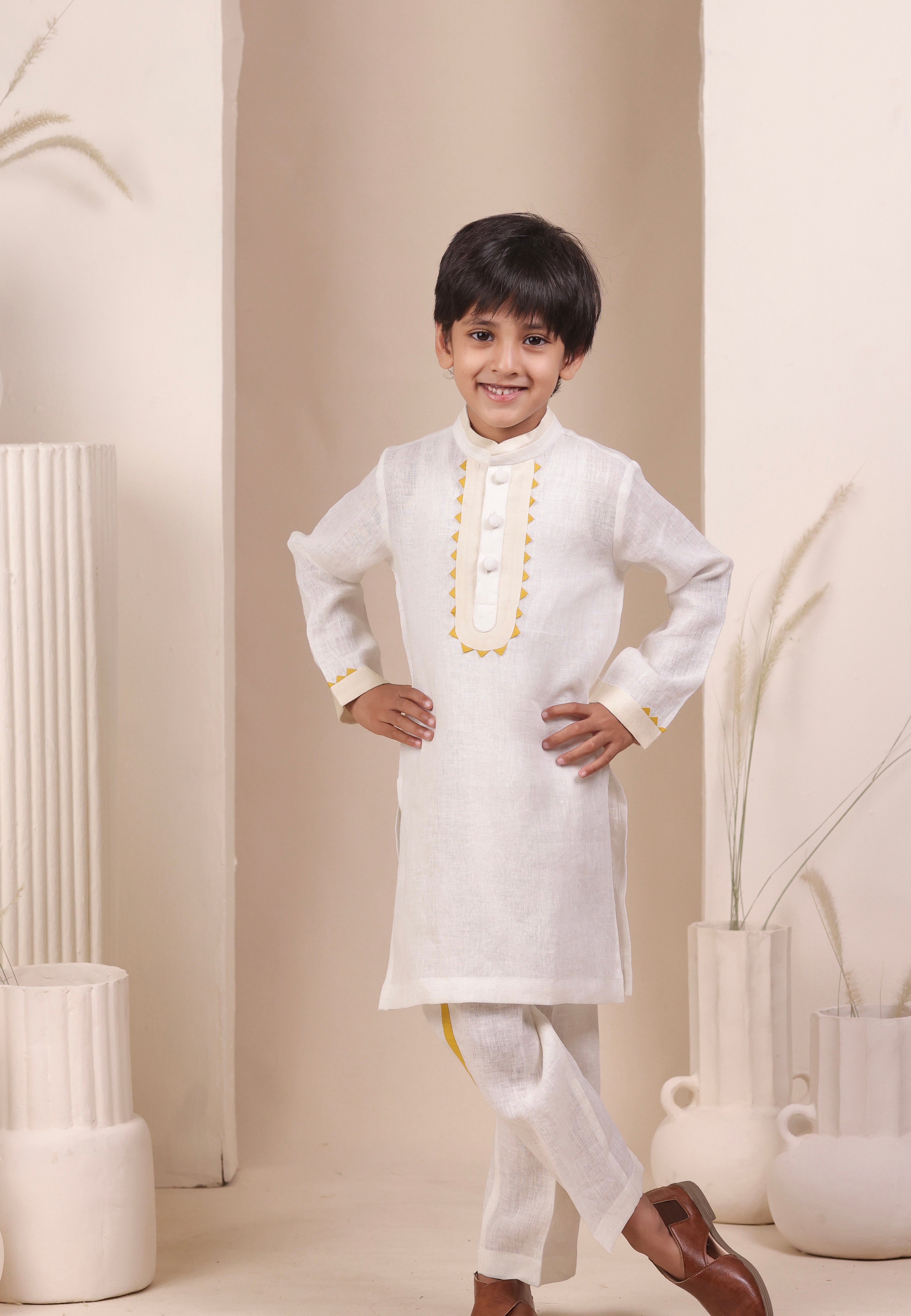 Safed Rekha Kurta Set