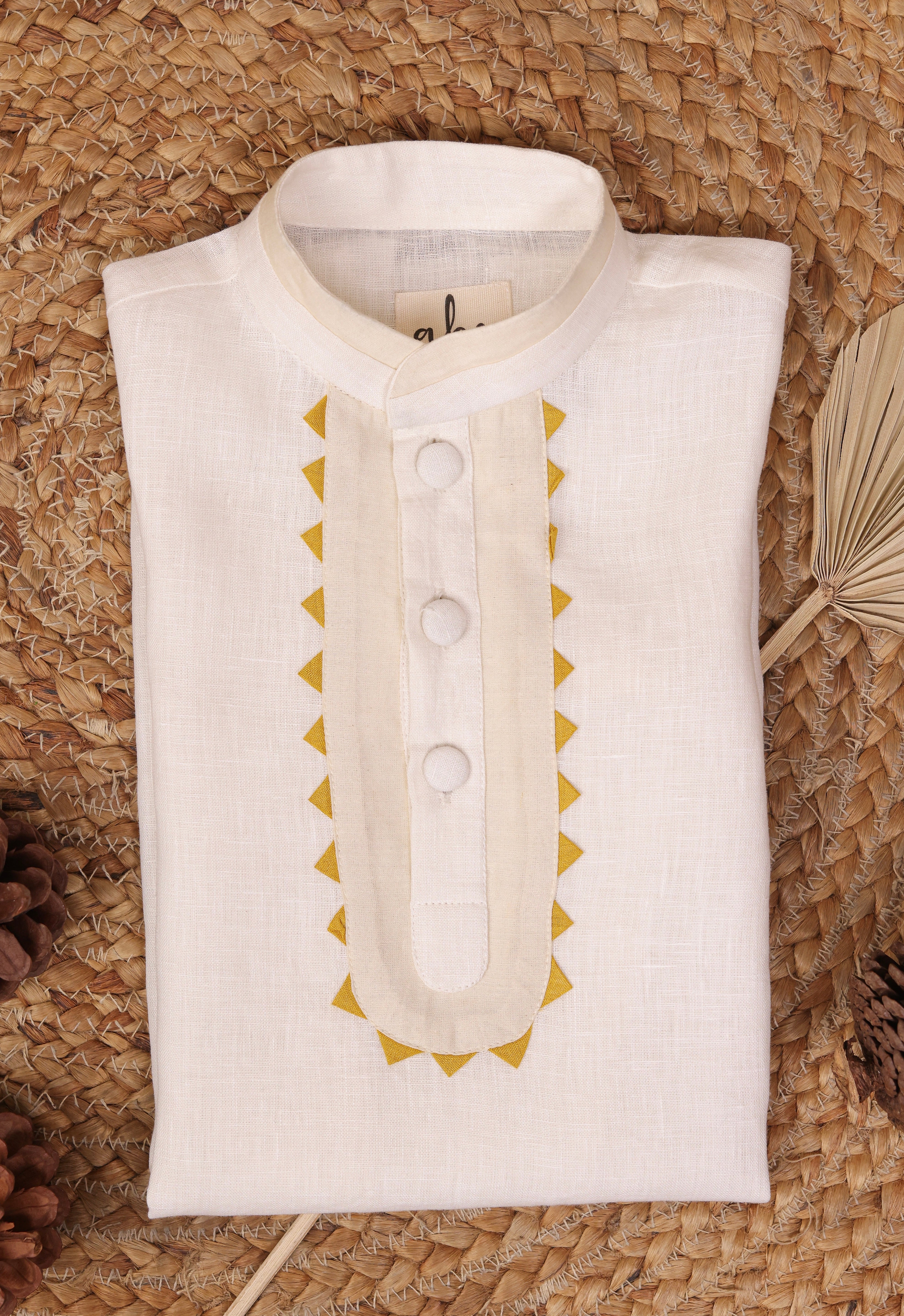 Safed Rekha Kurta Set