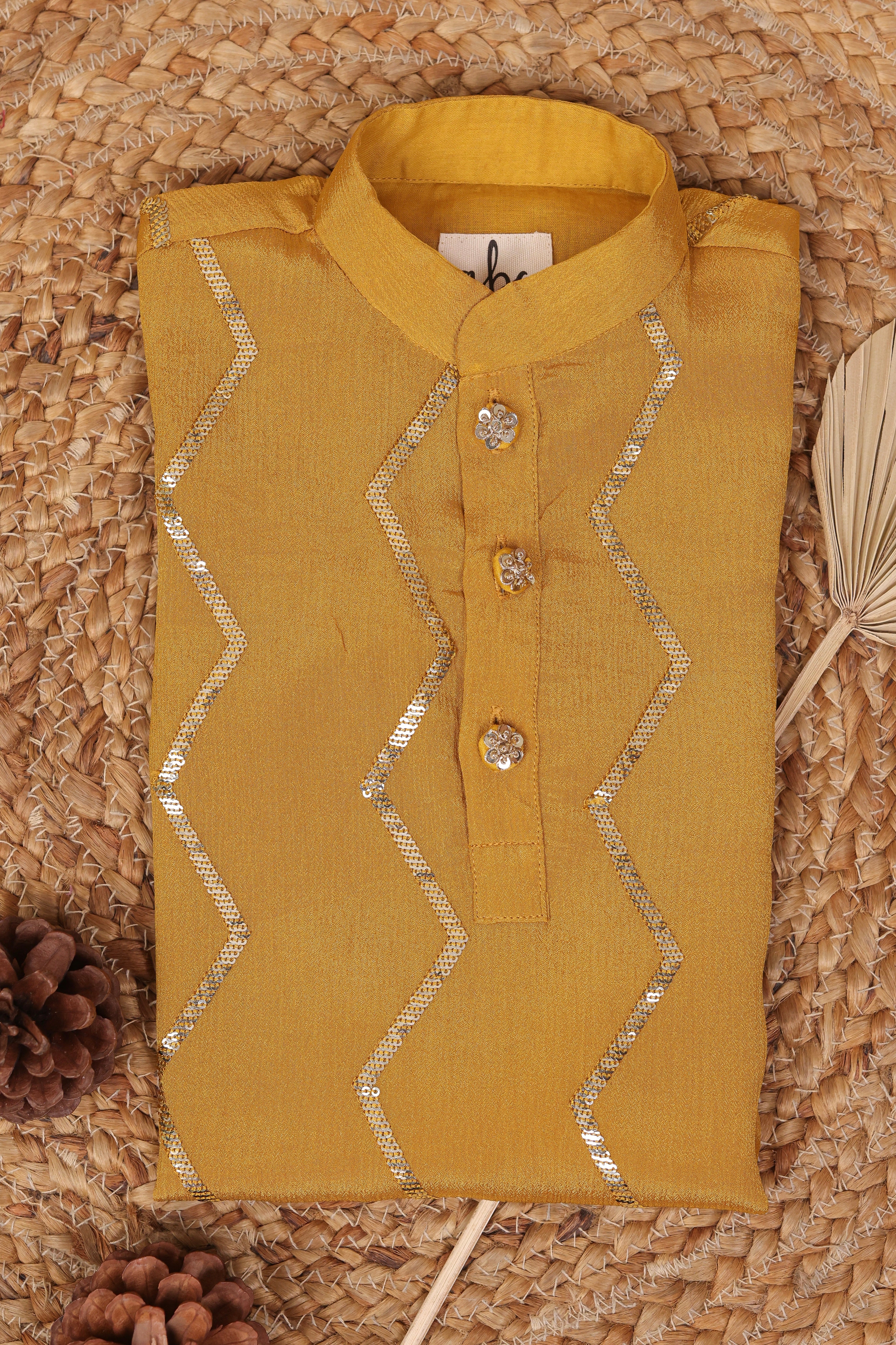 Dhoop Tara Kurta Set
