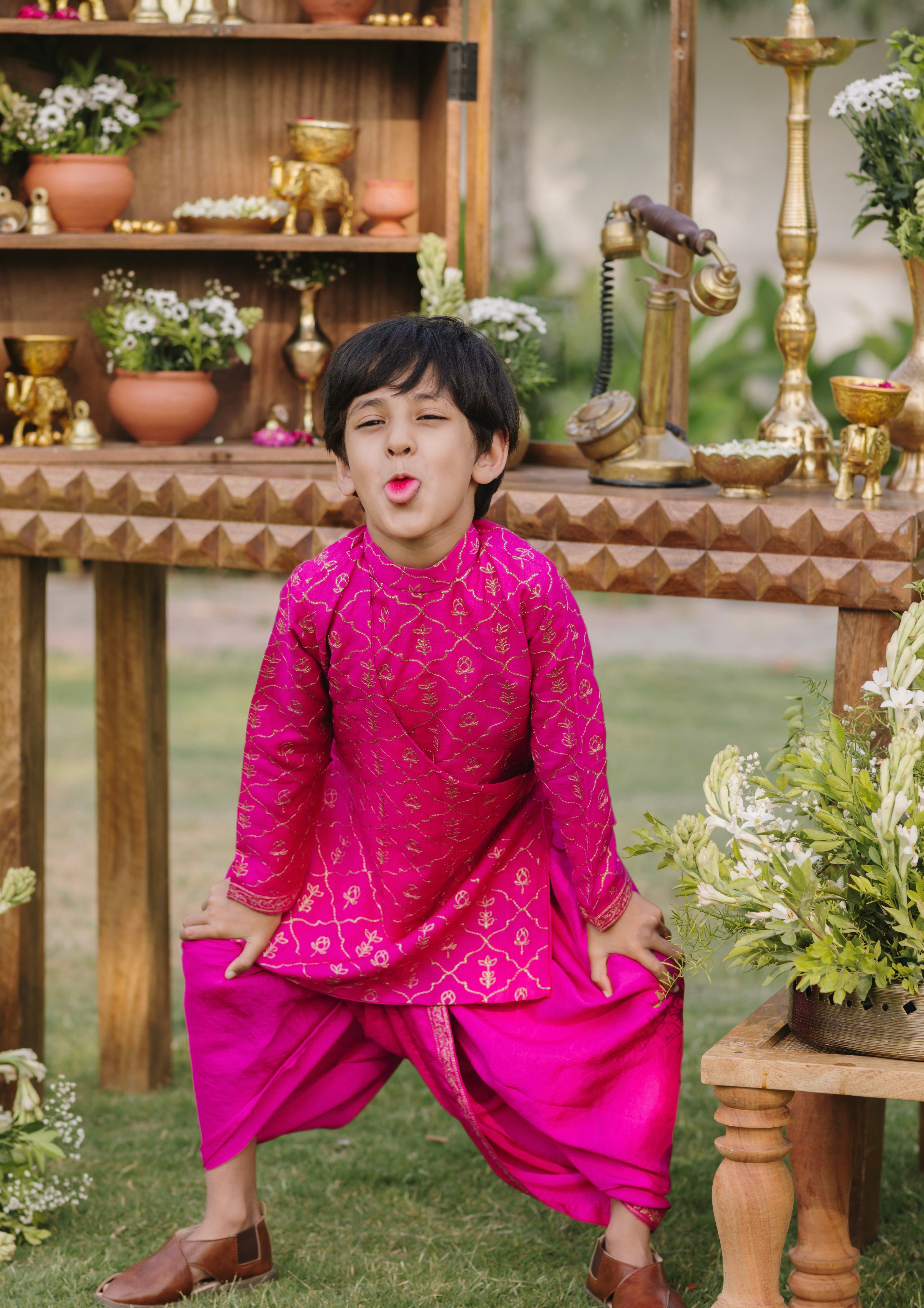 Gulabi Noor Angrakha Set