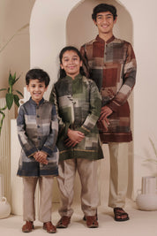 Laal Mulaayam Kurta Set