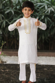 Safed Rekha Kurta Set