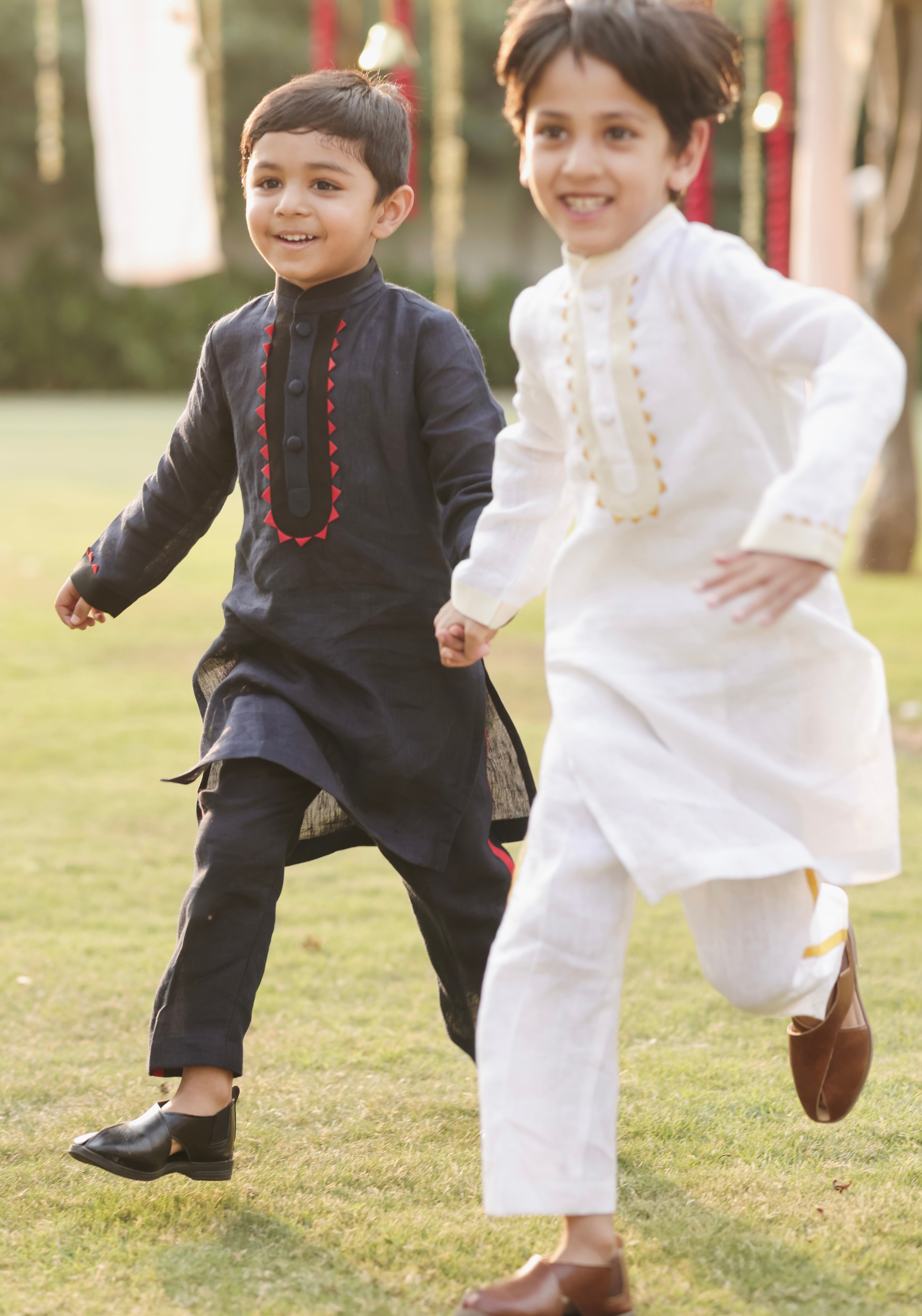 Safed Rekha Kurta Set