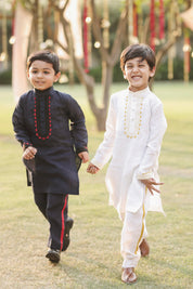 Safed Rekha Kurta Set